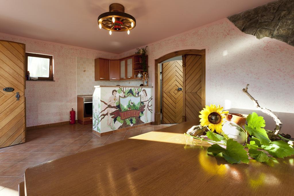 Vineyard Cottage Lustek Novo Mesto Bilik gambar